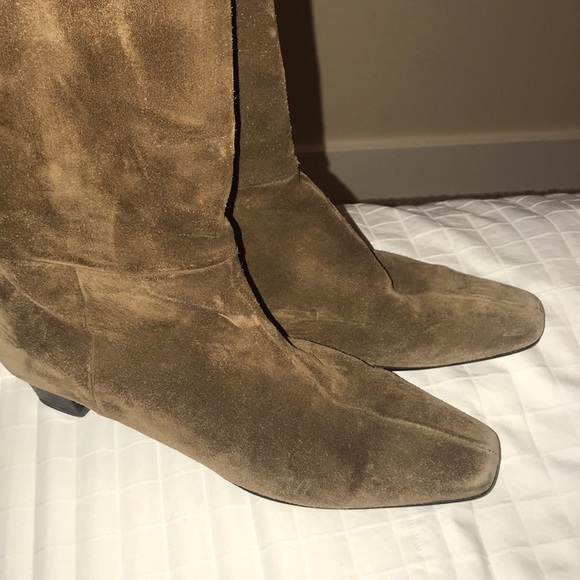 Prada brown suede mid calf kitten heel boots - Picture 2 of 4